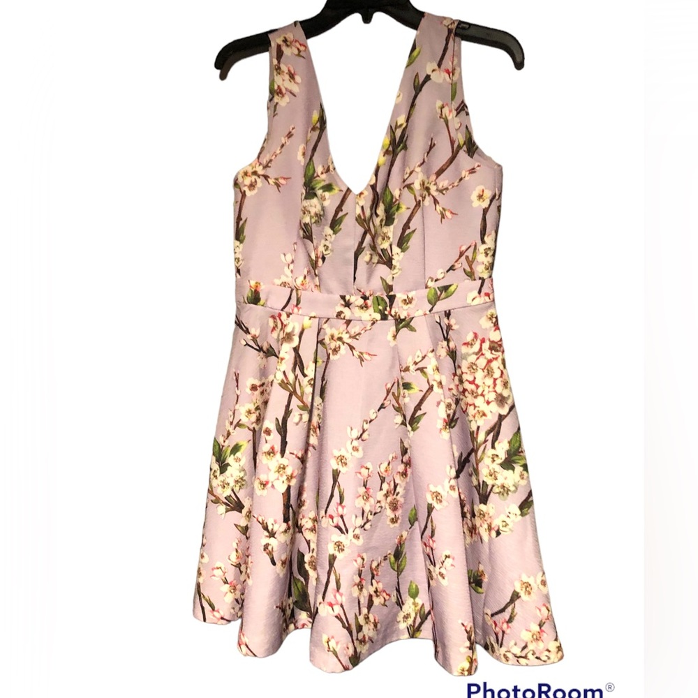 Not for sale. Gianni Bini lavender in the garden dress. Size L.